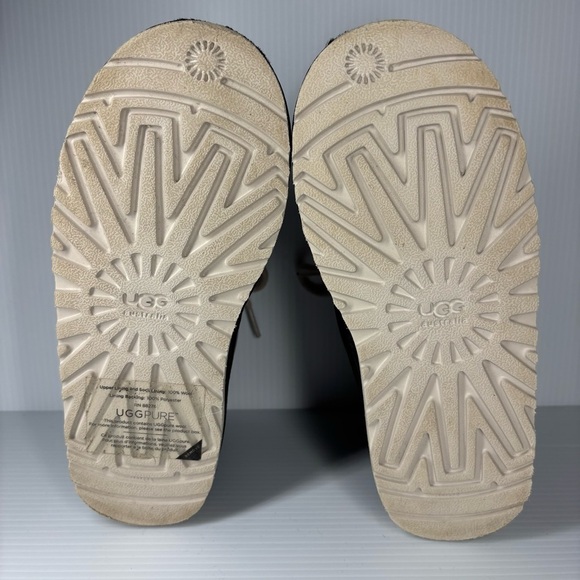 Ugg Boots Boys 2 Neumel Chukka Pull On Lace Up Wool Lined Outdoors Black Classic - Picture 6 of 6